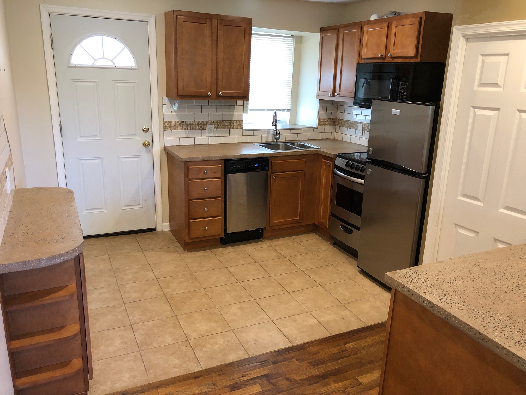 6 Woodmont Road